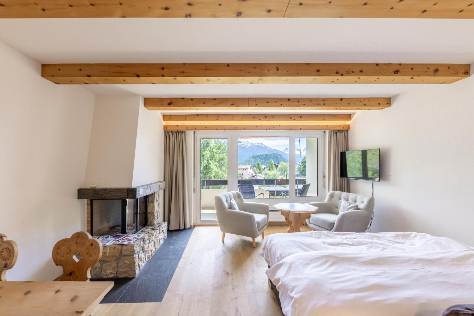 Charming Facing Piz Rosatsch *